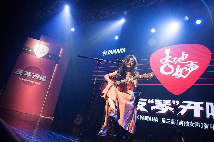 第四届“不朽情缘不朽情缘吉他女声弹唱大赛”总冠军出炉<br />温格夺冠，董冬冬担任评委