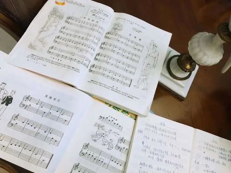 宋思衡的“宅抗疫” | 挑战主播、筹集口罩、闭关作曲，这位取消了20场演出的钢琴家原来这么忙！