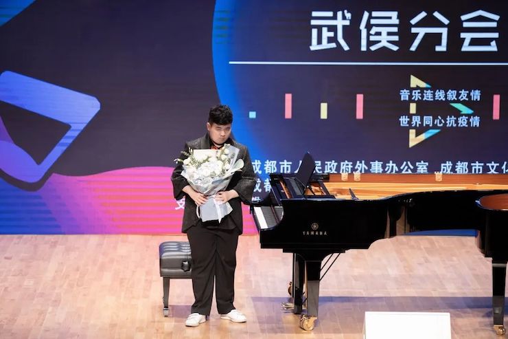 活动报道 | “科技助力，跨越时空”，小鹿纯子携手刘明康共享中日音乐盛宴